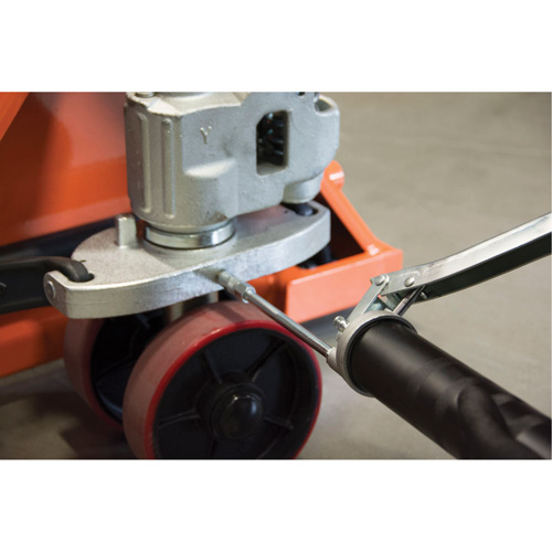 Heavy-Duty Lever Grease Gun, 14 oz Capacity Nia-Chem Ltd.