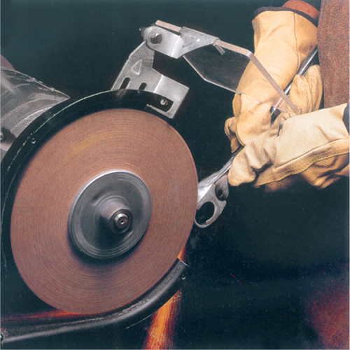 Meules d'abrasion & de polissage Scotch-brite, 6" dia. x 1" la, Arbre 1", Oxyde d'aluminium Nia-Chem Ltd.