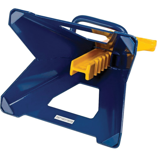 Jack Stand, Locking Handle/Ratchet, 3 tons Capacity, 19" H Nia-Chem Ltd.