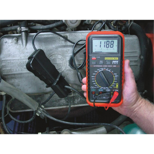 Multim&egrave;tre automobile de luxe avec fonctions r&eacute;gime moteur et temp&eacute;rature Nia-Chem Ltd.