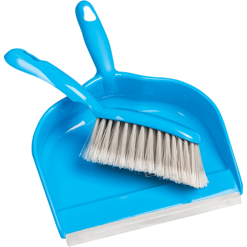 Brosse de comptoir avec porte-poussi&egrave;re, Plastique Nia-Chem Ltd.