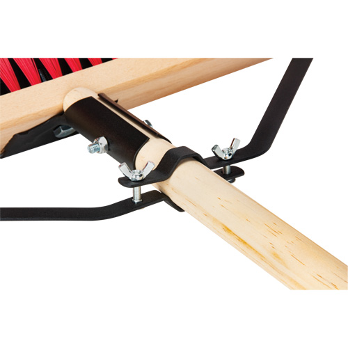 Balai-brosse &agrave; manche renforc&eacute;, 18", Moyen, Soies PVC Nia-Chem Ltd.