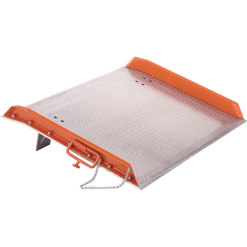Rampes de chargement en aluminium, 72" lo x 54" la, Cap. 10 000 lb Nia-Chem Ltd.