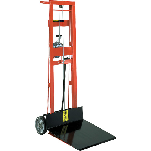 Empileur &agrave; plateforme, M&eacute;canisme Treuil manuel, Capacit&eacute; de 750 lb, Levage max de 40" Nia-Chem Ltd.