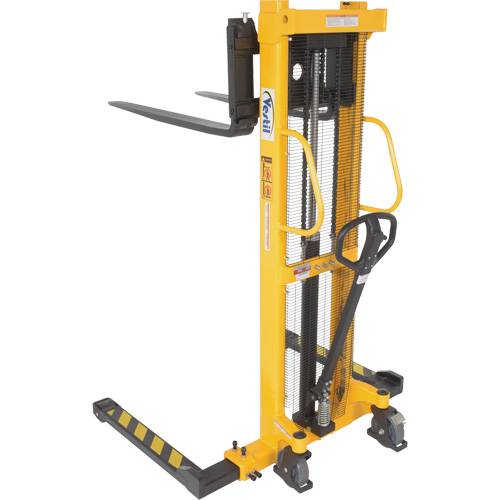 Gerbeur hydraulique manuel, Fonctionnement Pompe manuelle, Capacit&eacute; 2000 lb, Lev&eacute;e max 63" Nia-Chem Ltd.
