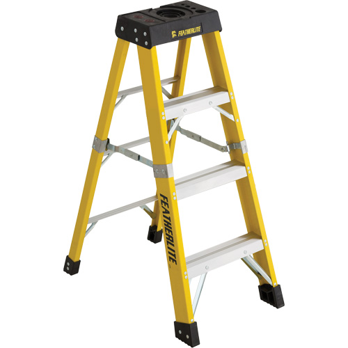 Industrial Heavy-Duty Stepladders (6400 Series), 4', Fibreglass, 300 lbs. Capacity, Type 1A Nia-Chem Ltd.