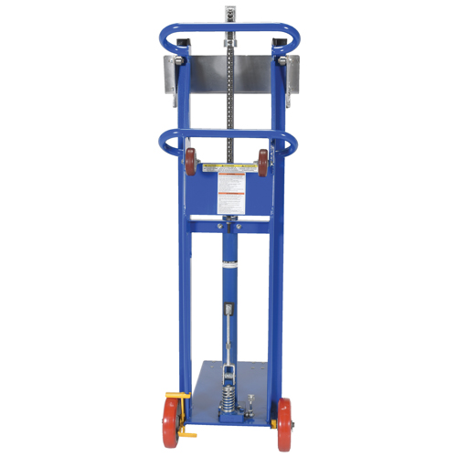 Gerbeur &agrave; plateforme hydraulique, M&eacute;canisme Pompe au pied, Capacit&eacute; de 750 lb, Levage max de 52" Nia-Chem Ltd.