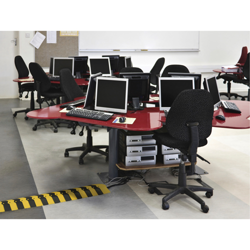 Syst&egrave;me de protection de c&acirc;bles Ultra-Sidewinder - moyen , 14,125" x 9,75" x 1,38", 13500 lb (6,75 tons) Nia-Chem Ltd.