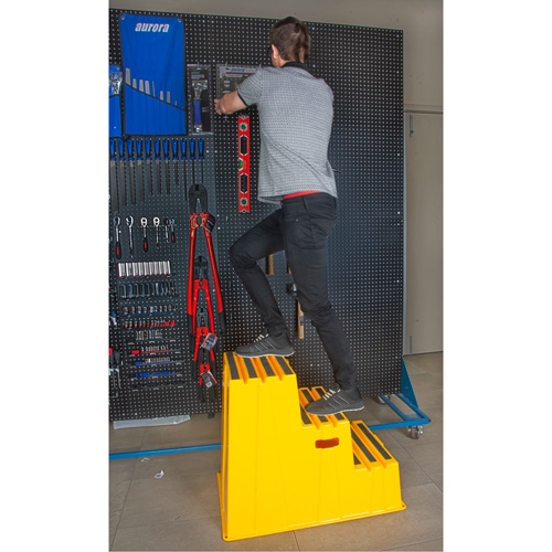 Escabeau industriel, 3 marches, 34-13/16" x 22-7/16" x Hauteur 28-1/2" Nia-Chem Ltd.