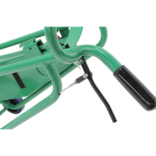 Diable pour baril motoris&eacute; avec roues pneumatiques Nia-Chem Ltd.