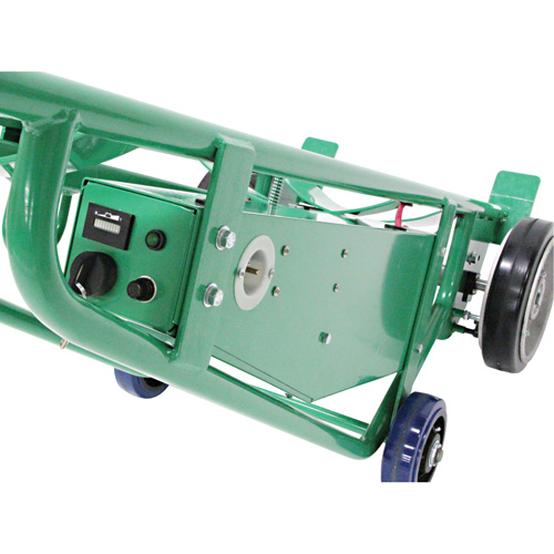 Diable pour baril motoris&eacute; avec roues pneumatiques Nia-Chem Ltd.