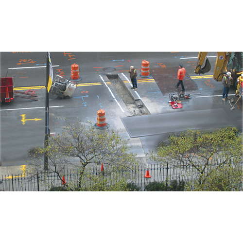 Peinture de marquage industrielle invers&eacute;e &agrave; base de solvant Quik-Mark, 17 oz, Canette a&eacute;rosol Nia-Chem Ltd.