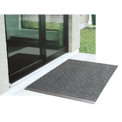Rubans antid&eacute;rapants Safety-Walk, 2" x 60', Noir Nia-Chem Ltd.