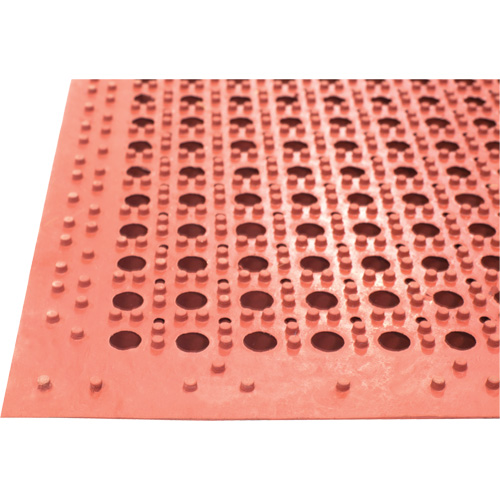 Competitor Series Mats, Slotted, 3' x 5' x 7/8", Orange, Natural Rubber Nia-Chem Ltd.