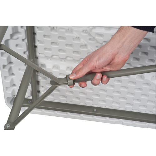 Table pliante, Rectangulaire, 72" l x 30" la, Poly&eacute;thyl&egrave;ne, Blanc Nia-Chem Ltd.