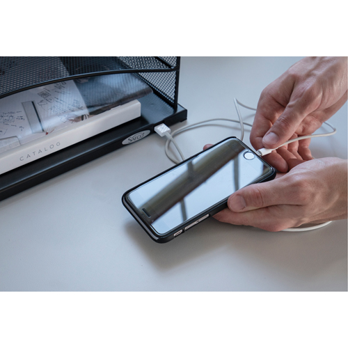 Organisateur de bureau avec alimentation USB Onyx Nia-Chem Ltd.