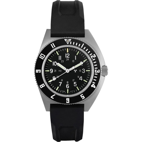 Montre Steel Navigator sur ensemble bracelet en caoutchouc noir de trois morceaux, Num&eacute;rique, &agrave; piles, 41 mm, Noir Nia-Chem Ltd.