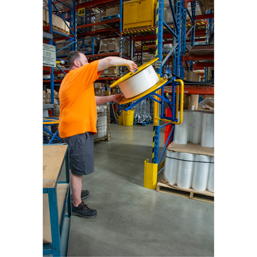 Distributeur de feuillards, Feuillard Polyester/Acier/Polypropyl&egrave;ne, Dia de noyau 16"/8", largeur de rouleau 3"/8"/6" Nia-Chem Ltd.