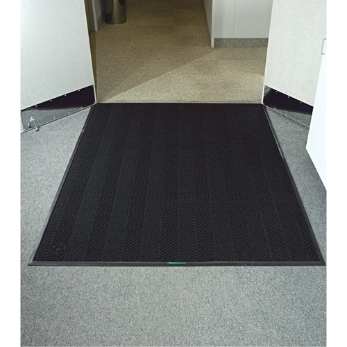 Waterhog&reg; Eco Elite Matting, Wiper/Scraper, 6' x 8' x 3/8", Black Smoke Nia-Chem Ltd.