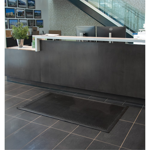 Low-Profile Matting, Rubber, Scraper Type, Solid Pattern, 3' x 5', Black Nia-Chem Ltd.