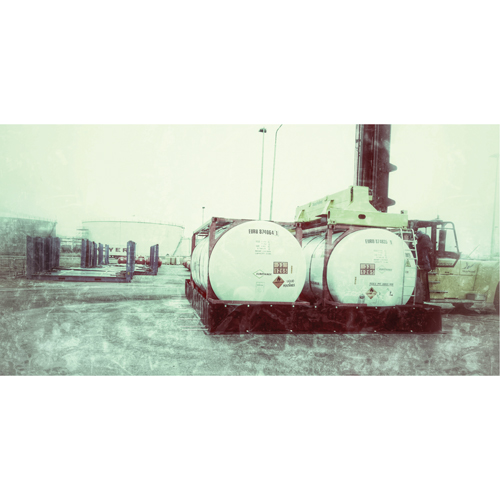 Double ISO Tank Berm, 7180 US gal. Capacity, 24' W x 20' L x 24" H, L-Bracket Nia-Chem Ltd.