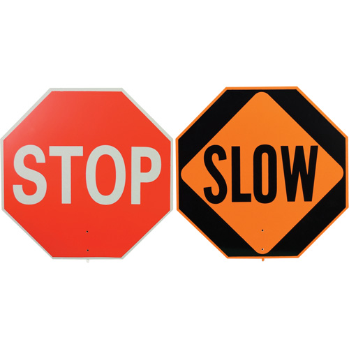 Panneau de signalisation &agrave; deux c&ocirc;t&eacute;s  Stop/Slow , 18" x 18", Plastique, Anglais avec pictogramme Nia-Chem Ltd.