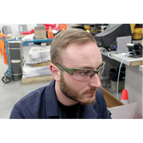 Lunettes de s&eacute;curit&eacute; s&eacute;rie Z2000, Lentille Transparent, Anti-&eacute;gratignures, R&eacute;pond ou surpasse la norme CSA Z94.3 Nia-Chem Ltd.