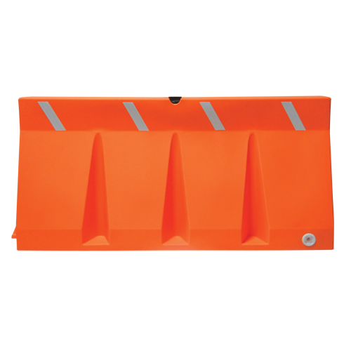 Barri&egrave;res de circulation, Rempli d'eau, 69,75" lo x 33,75" h, Orange Nia-Chem Ltd.