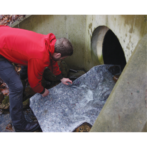 Spilltration Husky Rugs, 32" W x 4' L, Heavyweight Nia-Chem Ltd.