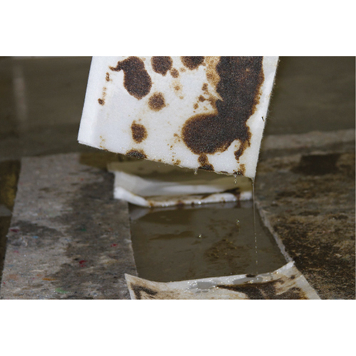 Chiffons pour l'huile Spilltration, Huile seulement, 16" x 10", 29 gal. d'absorption Nia-Chem Ltd.