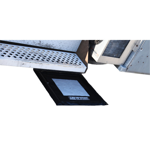 Drip Defender Spill Collection Pad, Oil Only, 15" x 13", 0.2 gal. Absorbancy Nia-Chem Ltd.