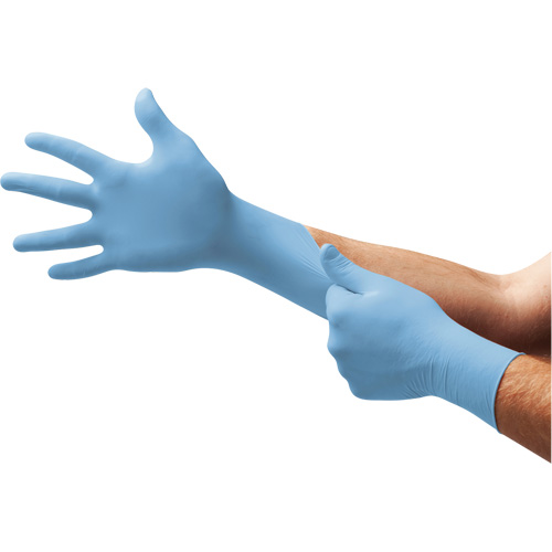 Gants d'examen XC-310 Xceed, Petit, Nitrile, 4,3 mils, Sans poudre, Bleu, Classe 2 Nia-Chem Ltd.