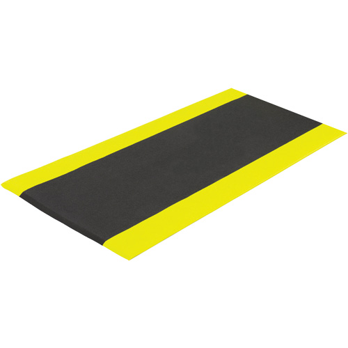 Tapis antifatigue Airsoft, Rugueux, 3' x 5' x 3/8", Noir/Jaune, &eacute;ponge en PVC Nia-Chem Ltd.