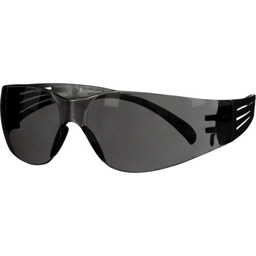 Lunettes de protection de s&eacute;rie 100 SecureFit, Lentille Gris, Antibu&eacute;e/Anti-&eacute;gratignures, ANSI Z87+/R&eacute;pond ou surpasse la norme CSA Z94.3 Nia-Chem Ltd.
