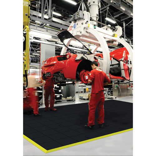 Tapis antifatigue &agrave; imbrication Cushion-Ease, Rugueux, 3' x 3' x 3/4", Noir, Caoutchouc naturel Nia-Chem Ltd.