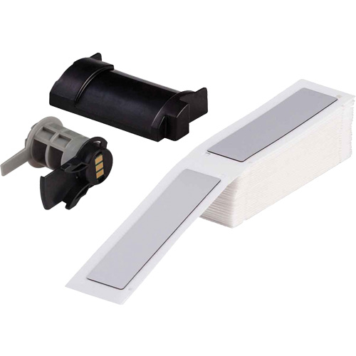 &eacute;tiquettes sur&eacute;lev&eacute;s pour panneaux, Polyester, 1" lo x 4" h, Blanc Nia-Chem Ltd.