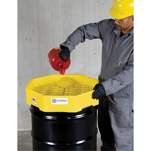 Bung Access Ultra-Drum Funnel avec bec verseur Nia-Chem Ltd.
