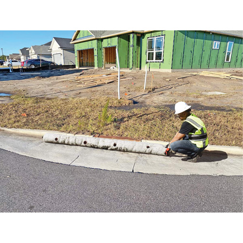 Ultra-Gutter Guard, S&eacute;diment, 120" lo x 9" la Nia-Chem Ltd.