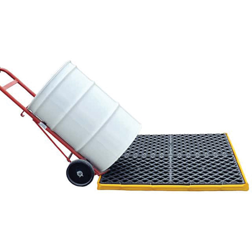 Ultra-Spill Deck flexible, &agrave; vessie, 4 barils, Capacit&eacute; de d&eacute;versement 110 gal. US, 51" x 48" x 5" Nia-Chem Ltd.