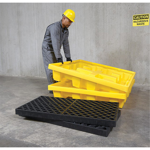 Ultra-Spill Pallet emboitable, 4 barils, Capacit&eacute; de d&eacute;versement 66 gal. US, 51" x 51" x 10" Nia-Chem Ltd.