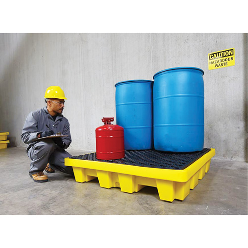 Ultra-Spill Pallet emboitable, 4 barils, Capacit&eacute; de d&eacute;versement 66 gal. US, 51" x 51" x 10" Nia-Chem Ltd.