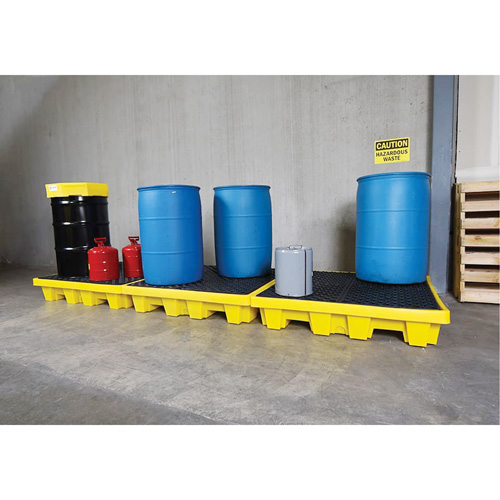Ultra-Spill Pallet emboitable, 4 barils, Capacit&eacute; de d&eacute;versement 66 gal. US, 51" x 51" x 10" Nia-Chem Ltd.