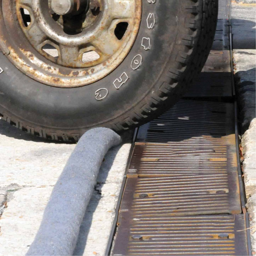 Ultra-Trench Filter Boom Nia-Chem Ltd.