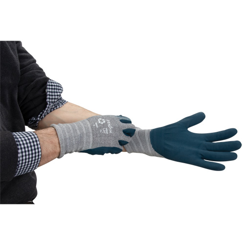 Eco-Friendly Lightweight Coated Gloves, 10, Foam Nitrile Coating, 15 Gauge, Polyester/RPET Shell Nia-Chem Ltd.