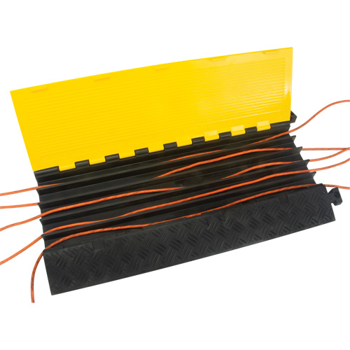 Protecteur de c&acirc;bles en polyur&eacute;thane, 5 canaux, 35,43" lo x 19,69" la x 2" h Nia-Chem Ltd.