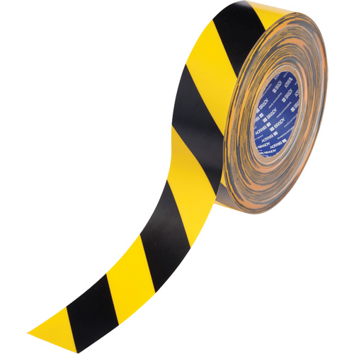 Ruban de marquage pour plancher ToughStripe Max, 2" x 100', Polyester, Noir et jaune Nia-Chem Ltd.