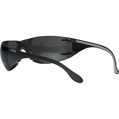 Lunettes de s&eacute;curit&eacute; Adapt Lite, Lentille Fum&eacute;e, Antibu&eacute;e/Anti-&eacute;gratignures, ANSI Z87+/R&eacute;pond ou surpasse la norme CSA Z94.3 Nia-Chem Ltd.