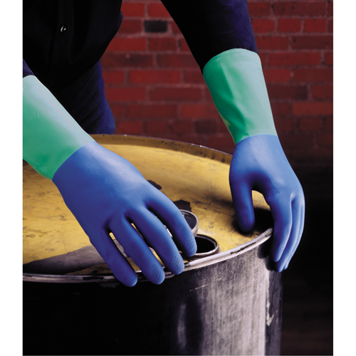Gants Protector, Taille 6/Petit/6,5, 13" lo, Nitrile/Latex de caoutchouc, Doublure en Ouat&eacute;e, 28 mils Nia-Chem Ltd.