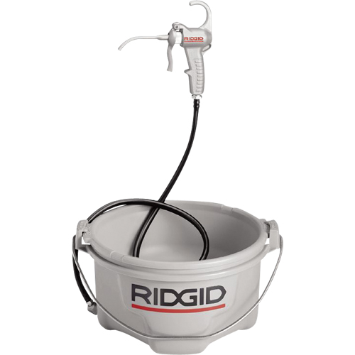 Oiler #418 With 1 Gal. Premium Thread Cutting Oil Nia-Chem Ltd.