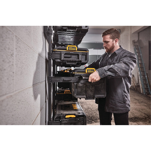 Grande boîte &agrave; outils ToughSystem 2.0, 21-3/4" x 14-3/4" x 12-3/8", Noir Nia-Chem Ltd.